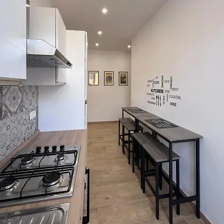 A Casa Di Amici 2 דירה *